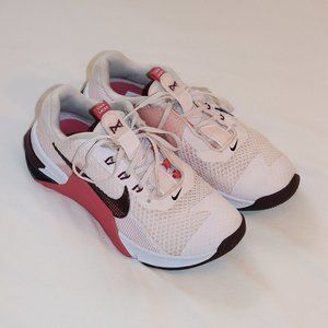 NIKE Metcon 7 - Women's Training Shoes Size 6 in Pink